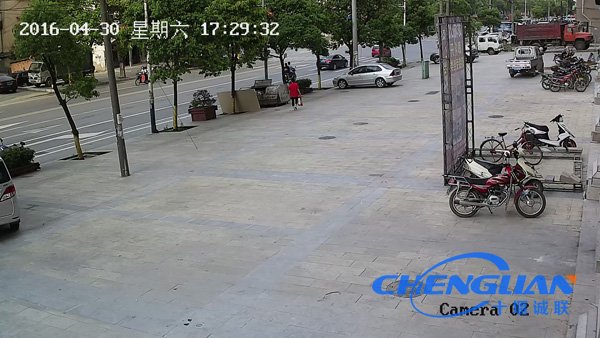 龍城公館酒店一樓門(mén)口監(jiān)控